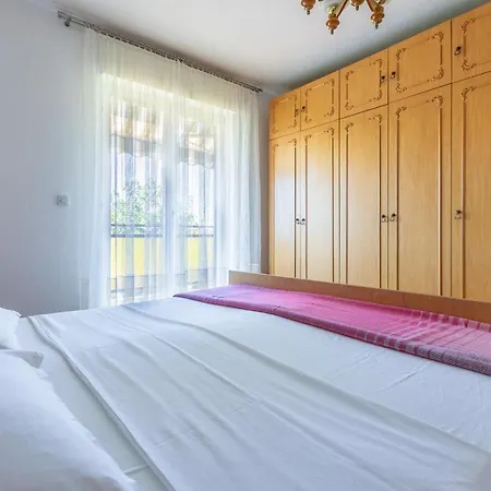 Apartment Mirena *