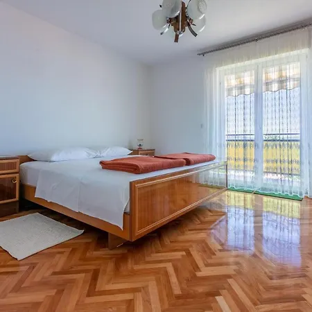 Mirena Apartment