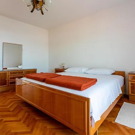 Mirena Apartment