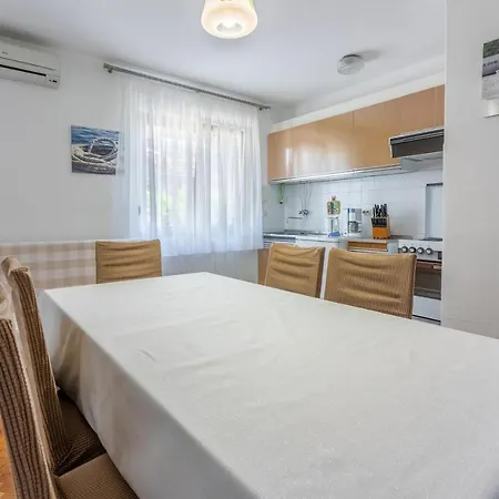 Apartman Mirena *