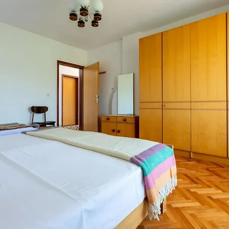 Mirena Apartamento *